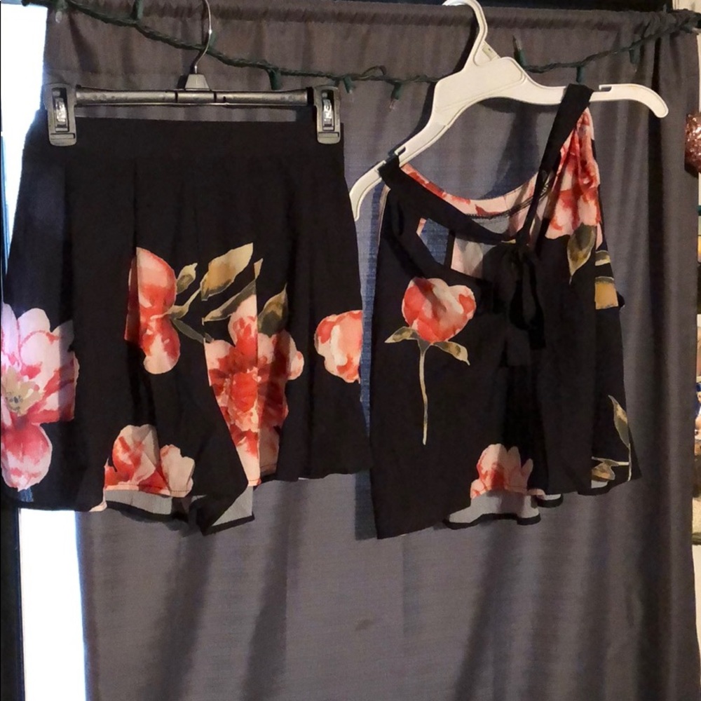 Top & bottom outfit